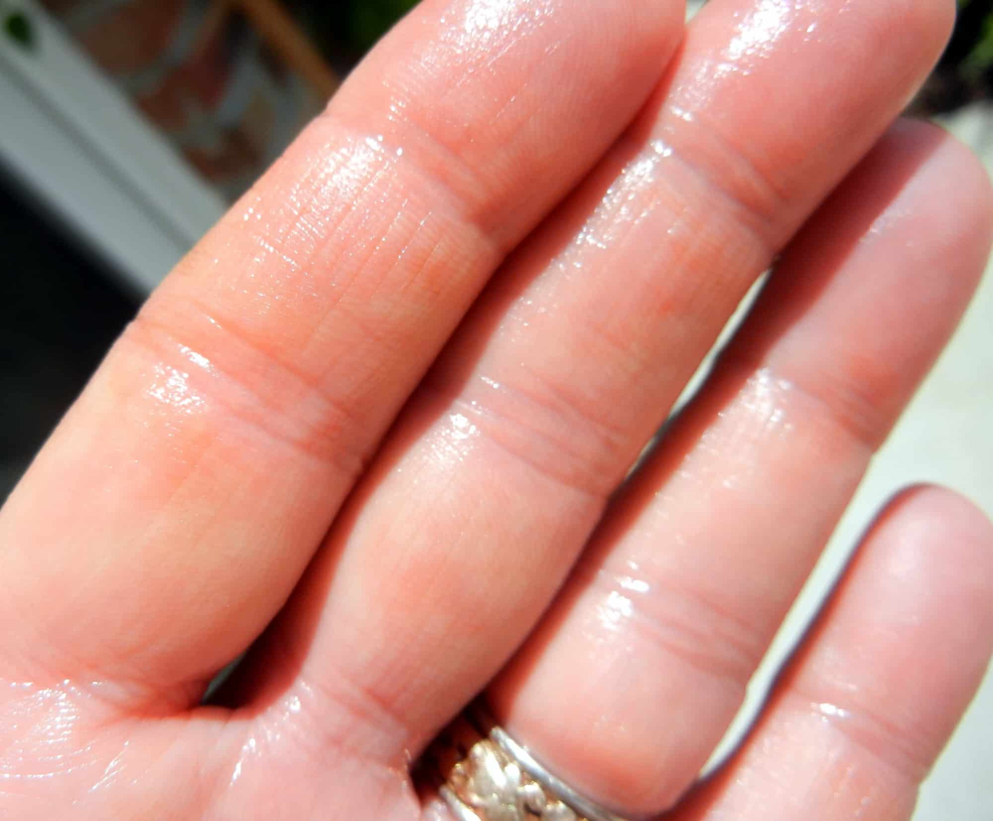 Remove Stains From Working Hands & Nails In One Easy Step disinfecting properties of lemon juice