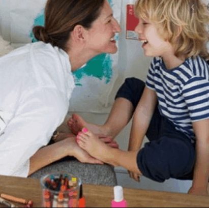 painting toe nails