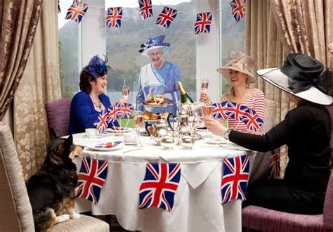 Basic Shortbread Recipe & 6 Tea-Time Variations. The Queen comes to tea, Elizabeth II and British flags