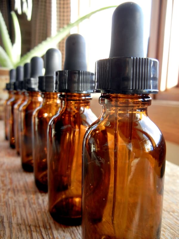 Hormone-Balancing - Blood-Building- Detoxifying Dandelion Tincture. Amber bottles