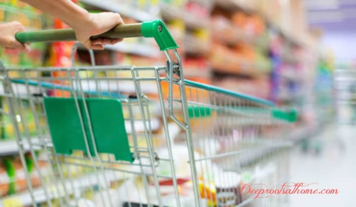 50+ Aspartame-Containing Products To Avoid. A shopping cart with a green plastic seat