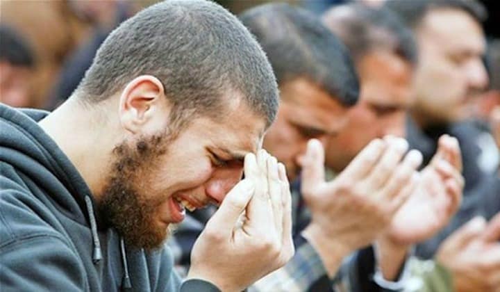 Visions & Dreams To Muslims Around The World That Can't Be Dismissed Visions & Dreams To Muslims Around The World That Can't Be Dismissed, Muslim-background believers weeping before the Lord