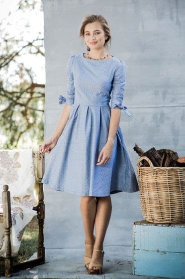 25 Classic Ladylike Looks For You: Spring Heading Into Summer. modesty, classy knee length blue dress