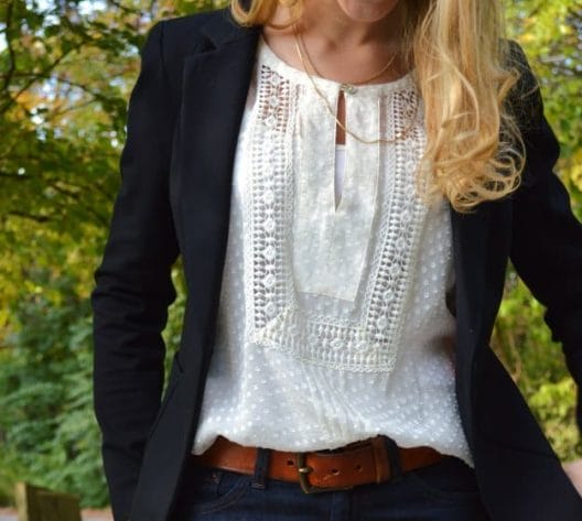  A mix-n-match fancy blouse, jeans and classic jacket