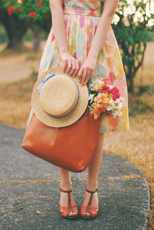 25 Classic Ladylike Looks For You: Spring Heading Into Summer. A colorful summer dress